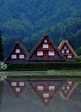 白川郷合掌造り建物の画像その1