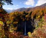 秋の白水の滝（写真は10月下旬頃）